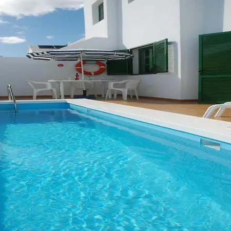 Villa Puerto Del Carmen Sleeps 6 Pool Wifi *