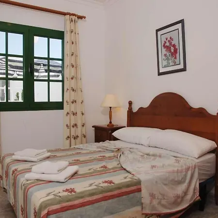 Villa Puerto Del Carmen Sleeps 6 Pool Wifi *