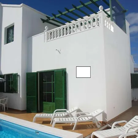 Puerto Del Carmen Sleeps 6 Pool Wifi Villa Puerto del Carmen (Lanzarote)