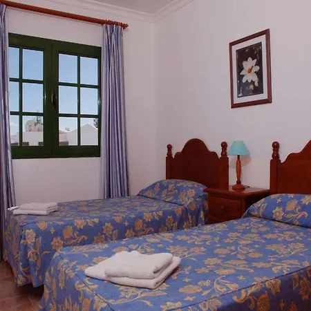 Villa Puerto Del Carmen Sleeps 6 Pool Wifi *